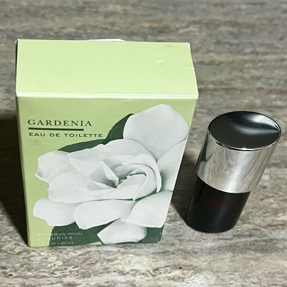 NIB Discontinued Bath & Body Works Gardenia & Victoria Secret Very Sexy for Her - Picture 1 of 13